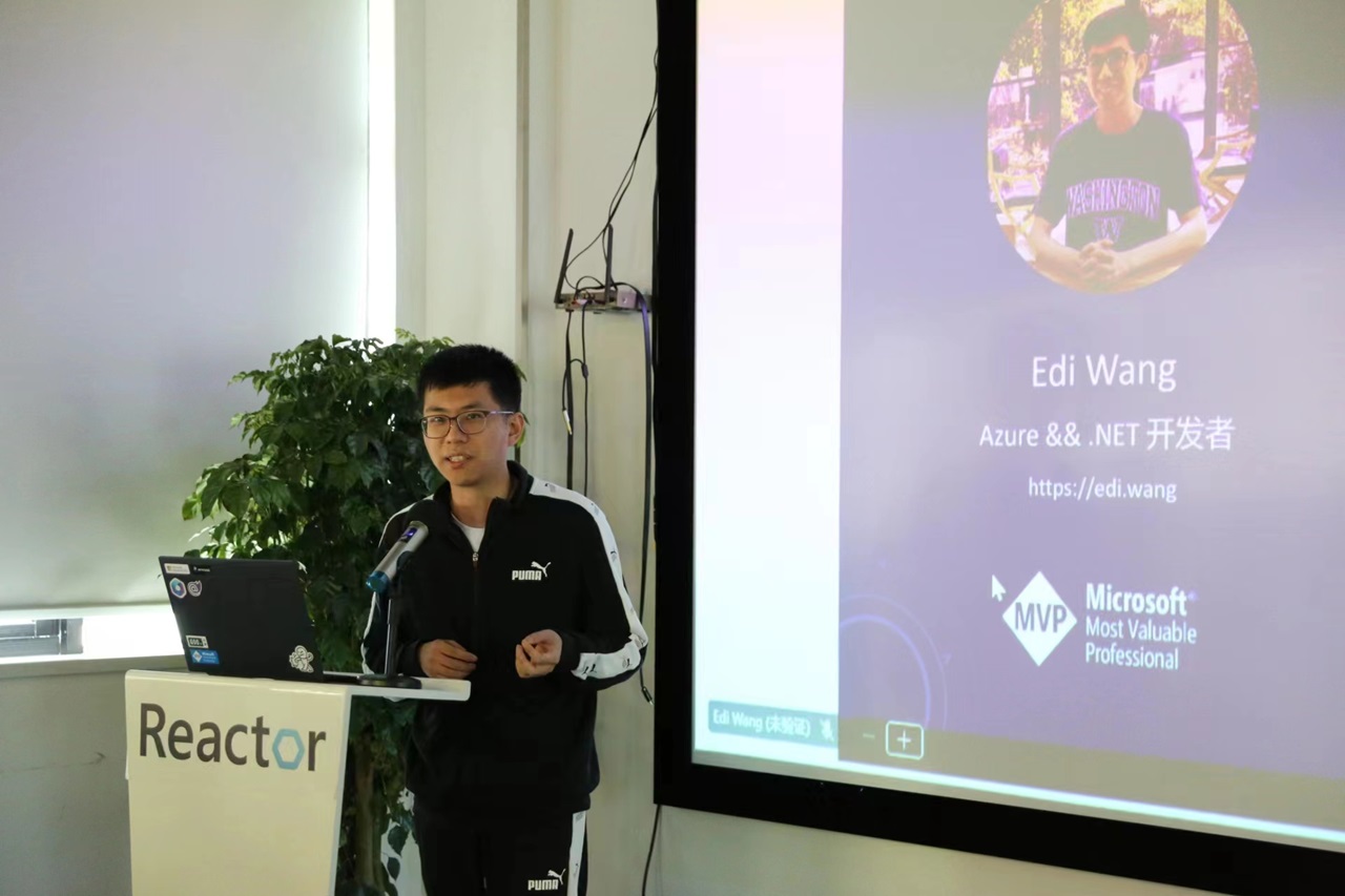 Photo of Edi Wang speaking at Global Azure Bootcamp 2024, Shanghai, China